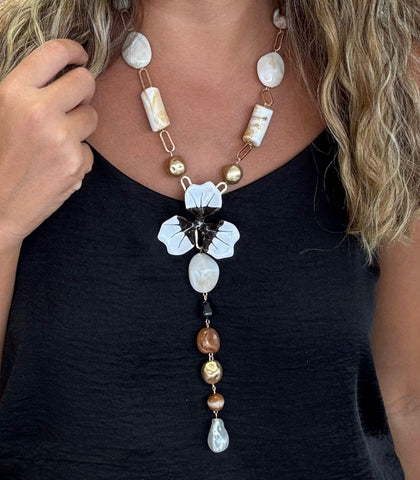 Collar Flor Blanca