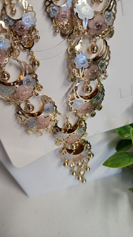 Collar Mariachi  Flores tres Tonos