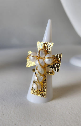 Anillo Cruz de Piedra  Perlas