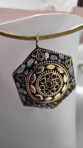 Gema Mosaico Hexagonal India