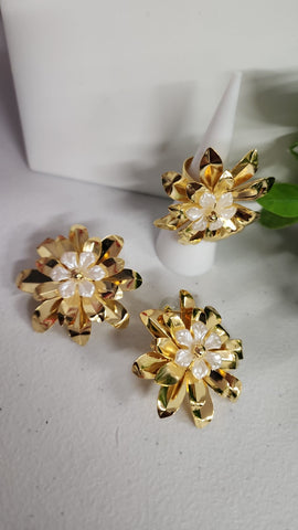 Aretes Flower White