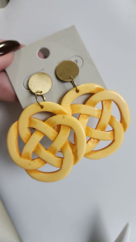 Aretes  Amarillos Infinito de la india