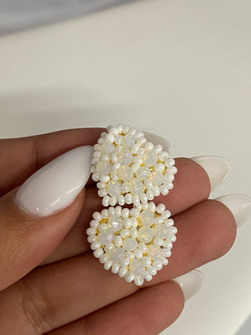 Aretes corazón de cuenca blanco