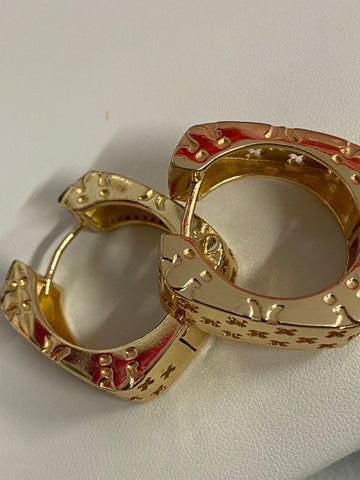 Aretes Cuadrados Oro