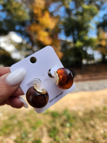 #579-Aretes Puntitos  Ambar