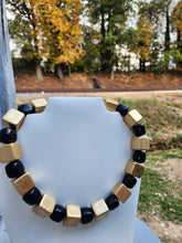 #913-Collar en Cuadritos