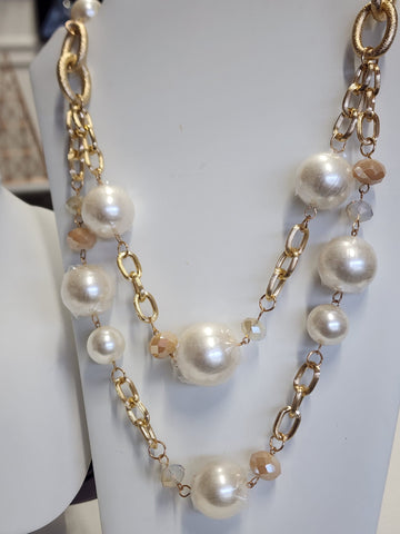 Collar perlas con dorado