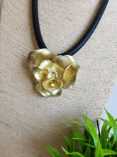 #155-Collar Flor