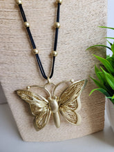 #691-Collar Mariposa Alambrada