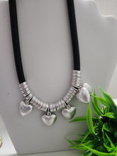 088- Collar Corazones