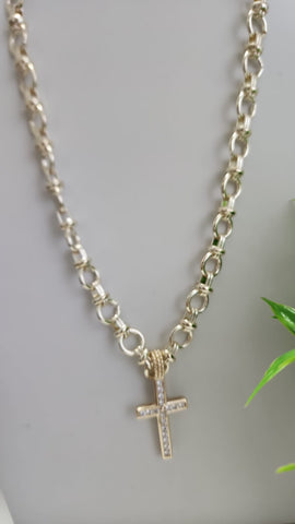 # 360- Cadena con cruz