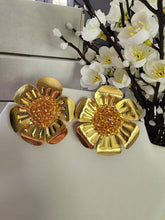 Aretes 2006-24K Base dorada Lavada Con Nacar