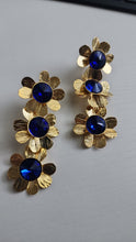 Aretes Colgante de Tres Flores