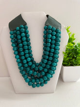 Collar en Capas  Cerradura Iman y Cuero