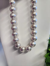 C-491-Collar Bolas